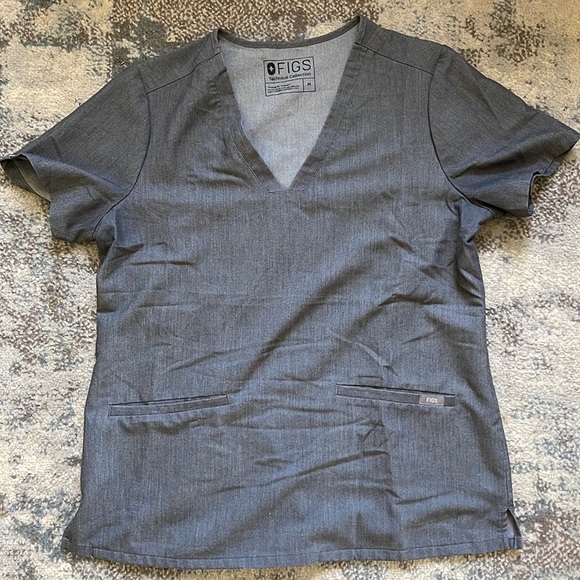 FIGS CASMA TOP GRAPHITE - Picture 1 of 1